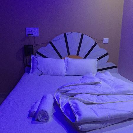Oyo 75627 New Ankit Guest House Варанасі Екстер'єр фото