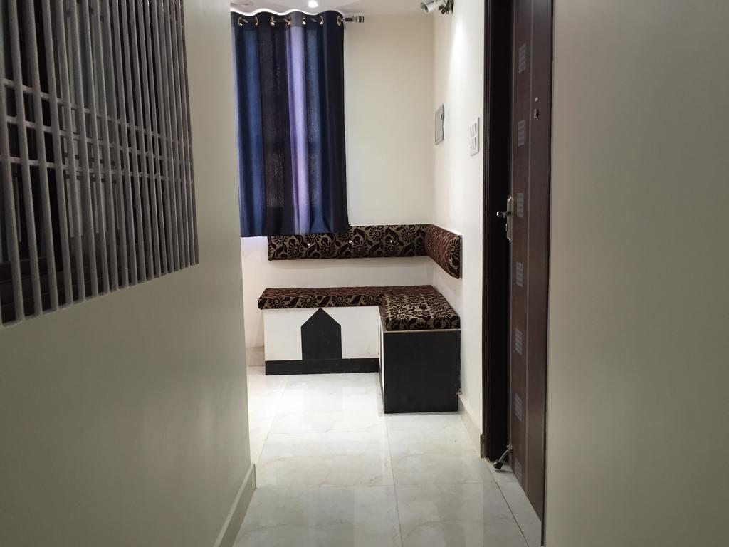 Oyo 75627 New Ankit Guest House Варанасі Екстер'єр фото