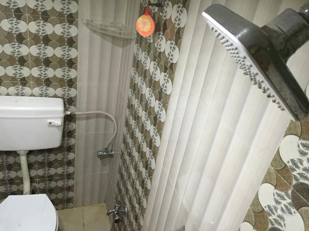 Oyo 75627 New Ankit Guest House Варанасі Екстер'єр фото